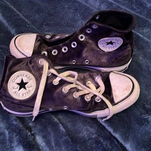 Converse shoes size: 7